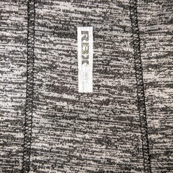 🍍RBX Athletic Crop Top🍍 - Picture 3 of 3